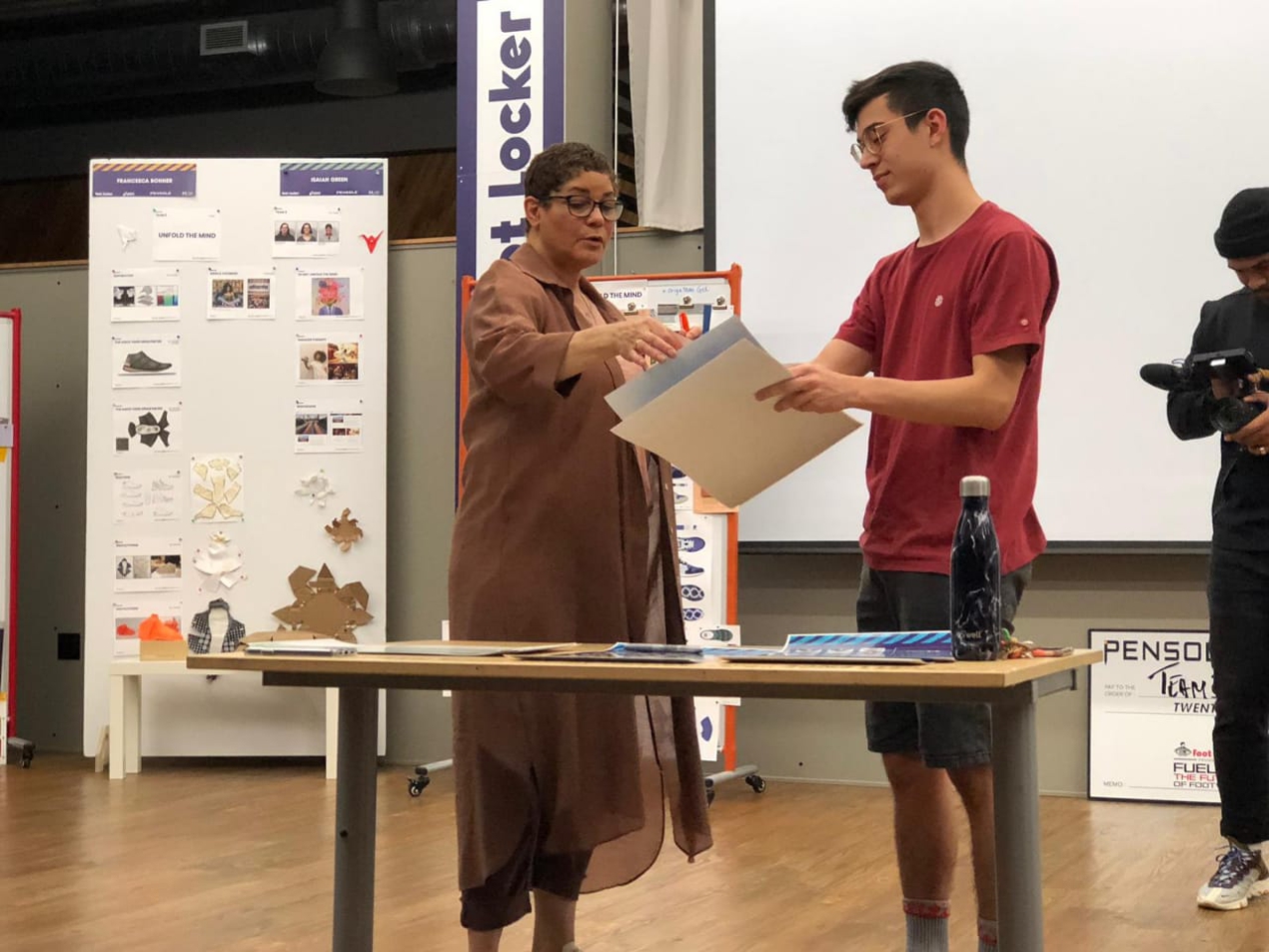 Lucas participando do concurso nos Estados Unidos 