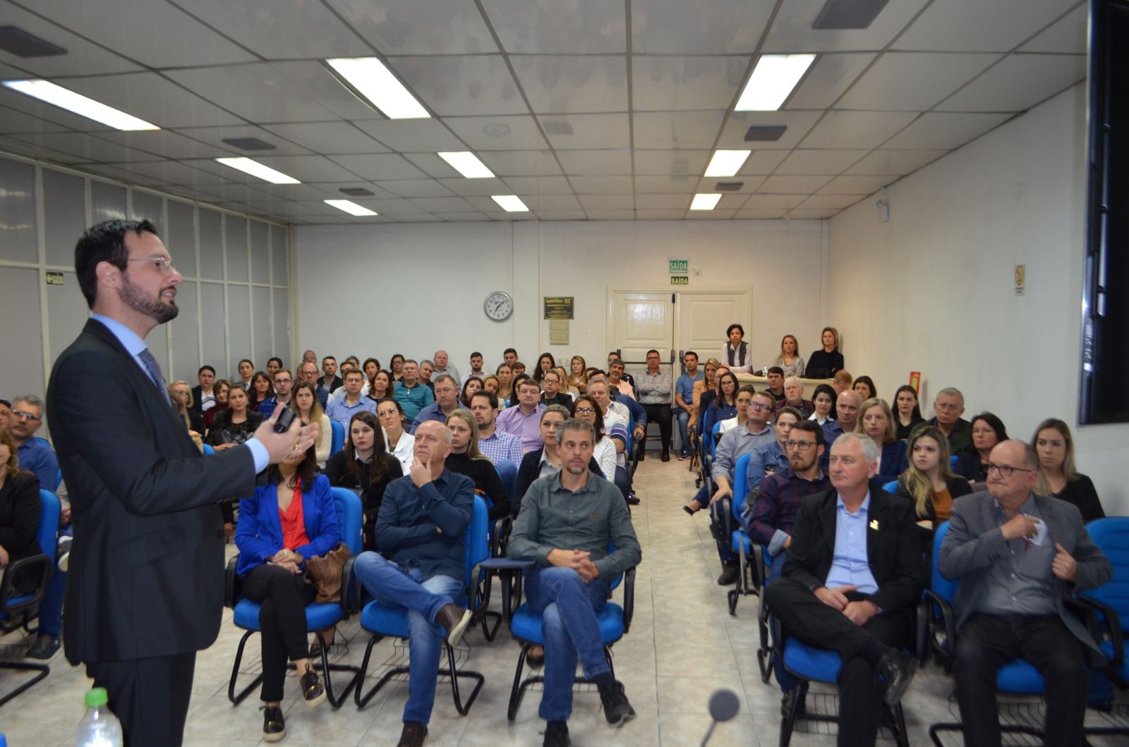 Palestra lotou auditório do Sindilojas