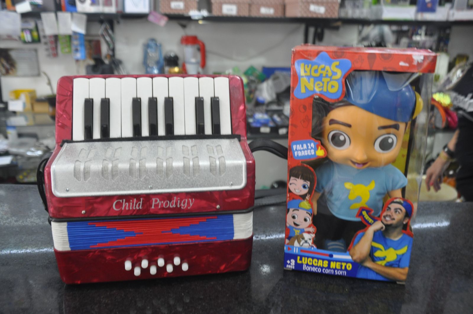 Gaita R$ 190 ˆ vista; Lucas Neto R$ 80 ˆ vista 