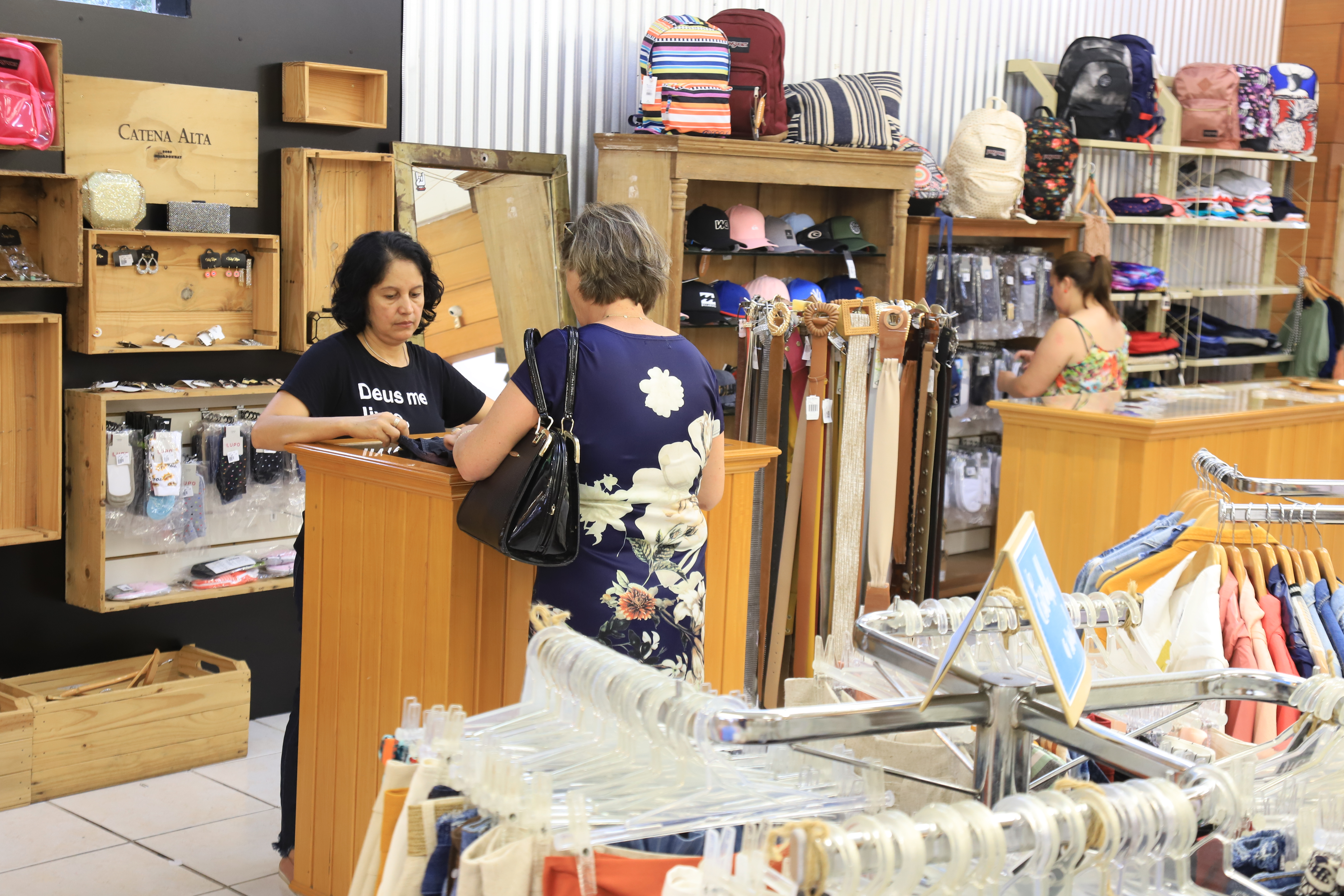 Após o Natal os consumidores vãos às lojas para troca de presentes 