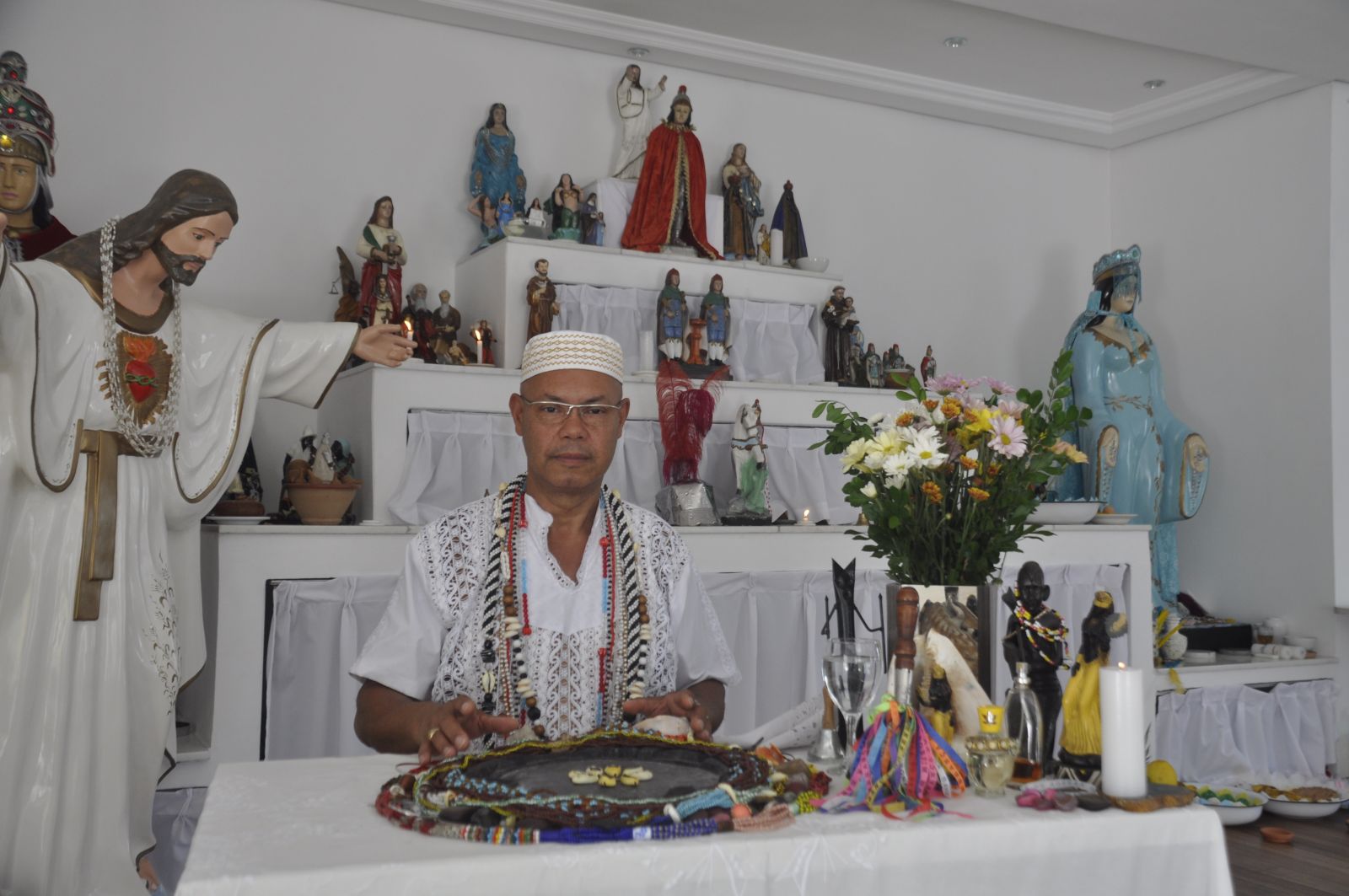 Pai Antonio de Ogum garante que o ano ser‡ de reinven‹o