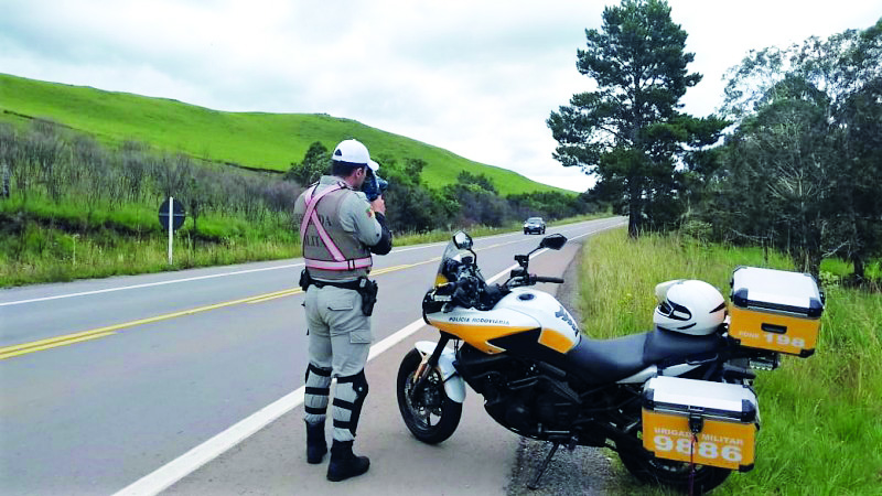 Cerca de 80 radares móveis reforçam o monitoramento nas estradas estaduais durante o período de veraneio