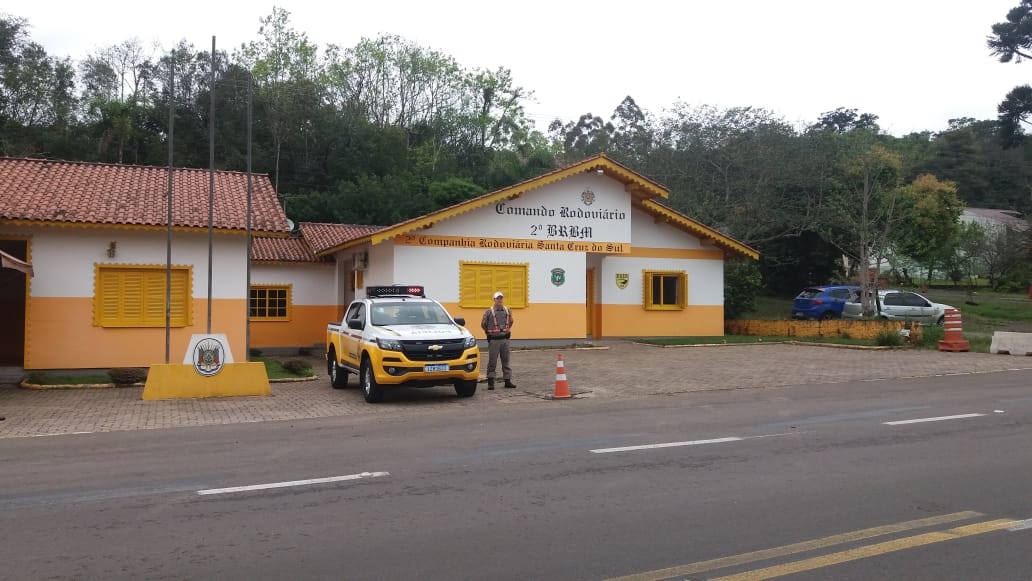 Sede fica às margens da RSC 287, próximo ao viaduto do Fritz e Frida