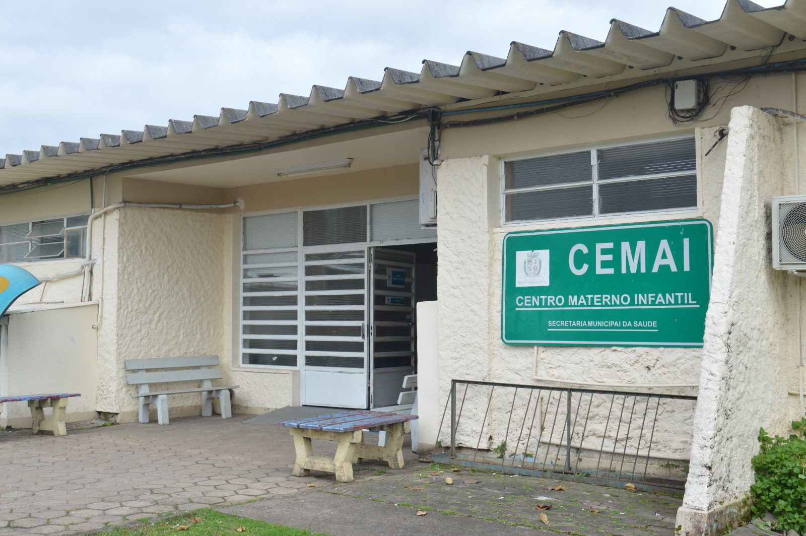 A central de vacinação está sendo realizada no Cemai, Esmeralda, Jacob, Avenida, Gaspar Bartholomay, Menino Deus, Rauber e unidades do interior. As demais unidades terão as vacinas recolhidas para que haja facilidade para a comunidade