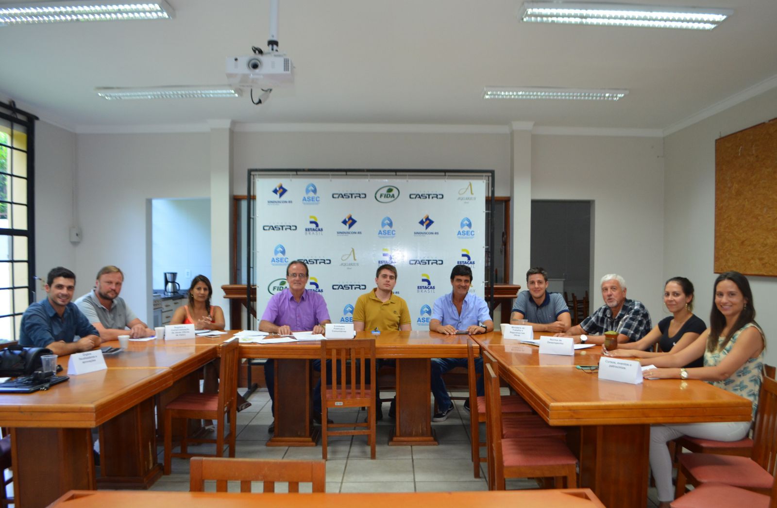 Reunião com os participantes das comissões de trabalho da construção civil aconteceu na tarde desta quarta-feira no Sinduscon-RS Vale do Rio Pardo