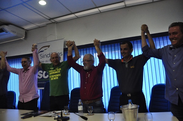 Decisão foi comemorada pelos presentes durante a entrevista coletiva