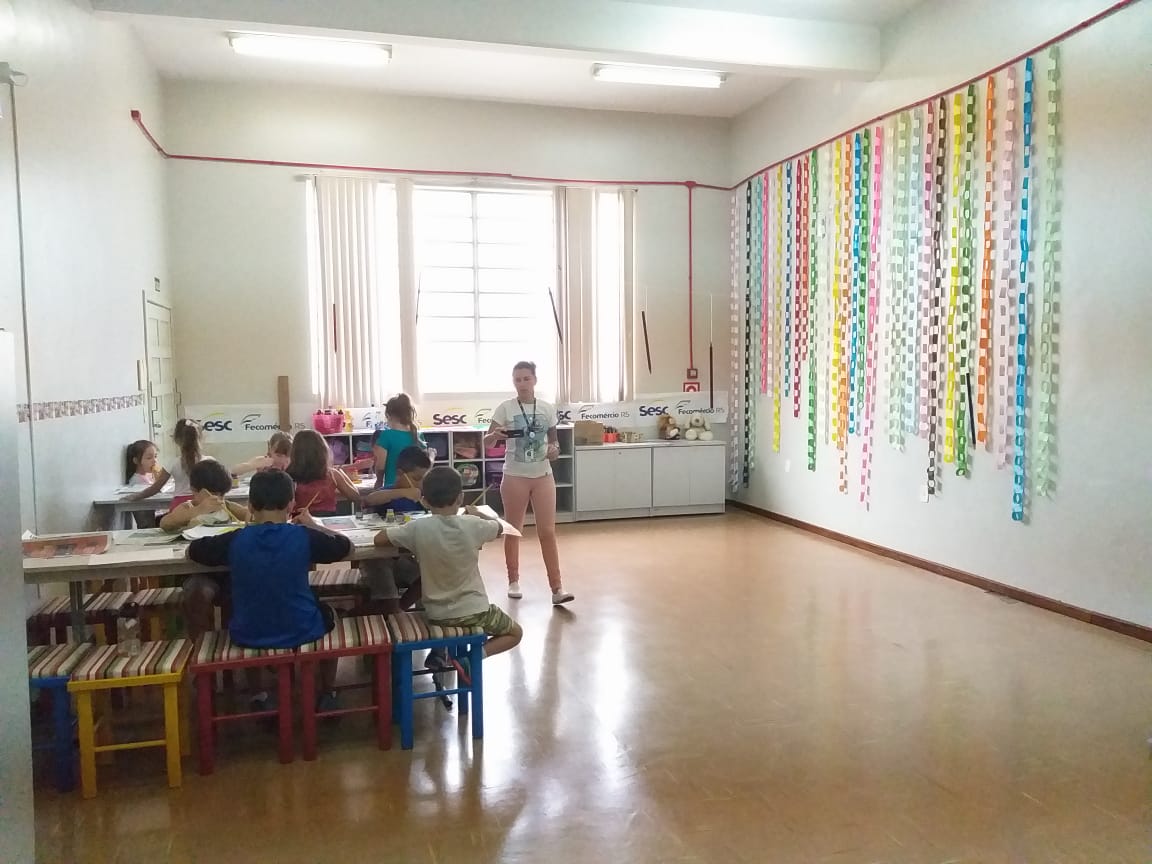 Várias atividades lúdicas, criativas, culturais, recreativas e esportivas são realizadas