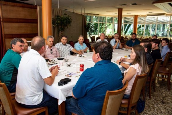 Reunião-almoço marcou o anúncio das primeiras obras