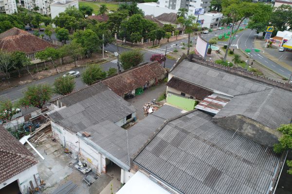 Três antigos pavilhões serão demolidos para dar lugar à praça