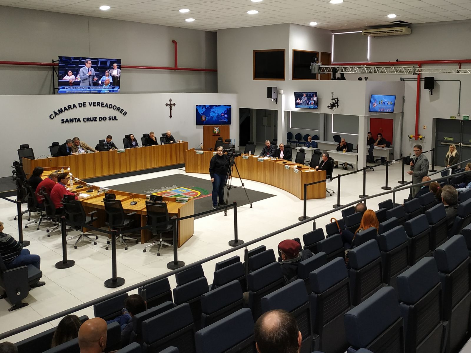 Público presente também foi ouvido na audiência