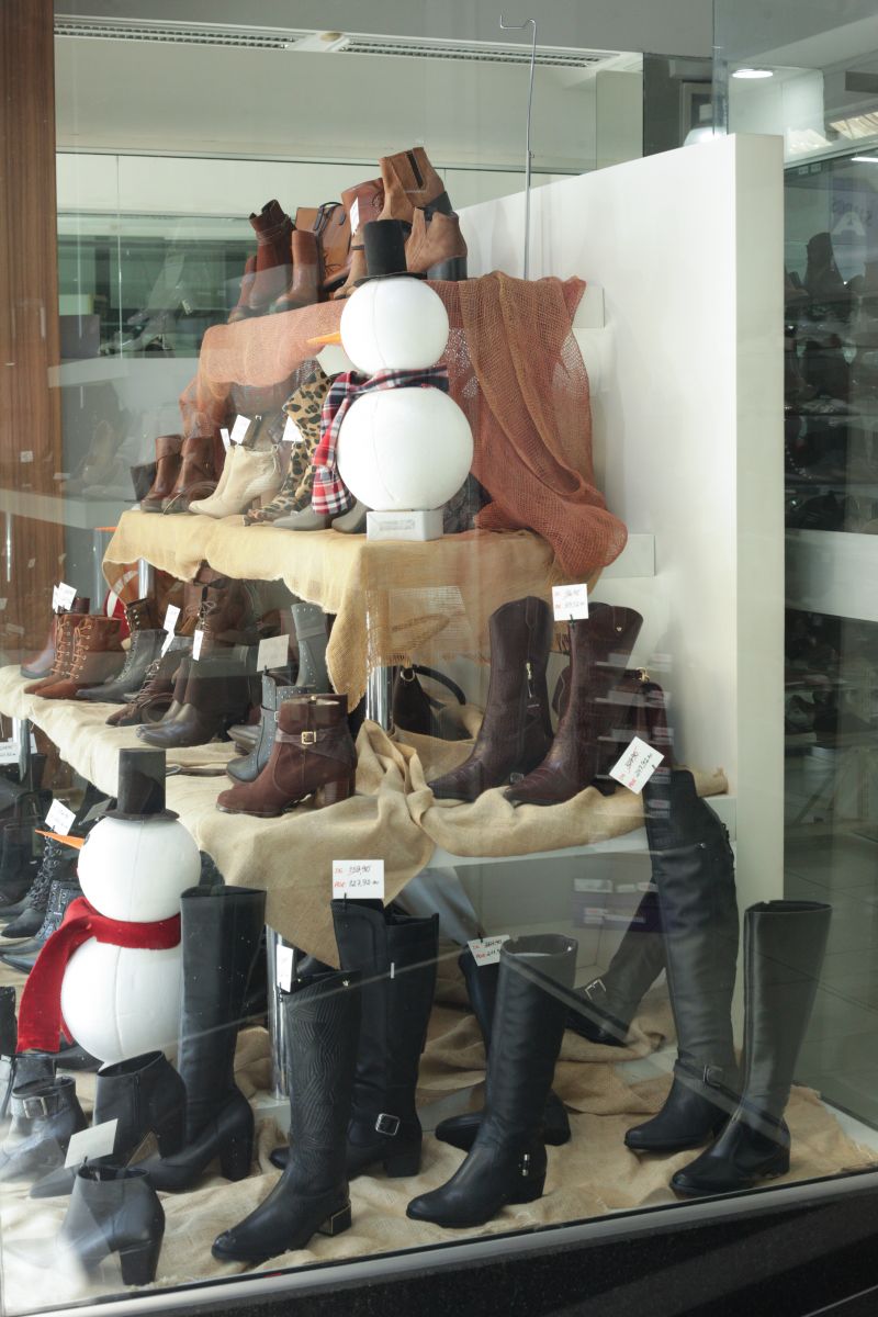 Além de atrair os clientes, as promoções servem para queimar o estoque e renovar os produtos