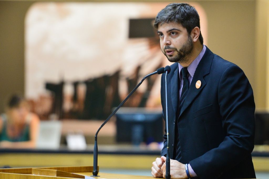 Felipe Camozzato Ž vereador em Porto Alegre e estar‡ em Santa Cruz