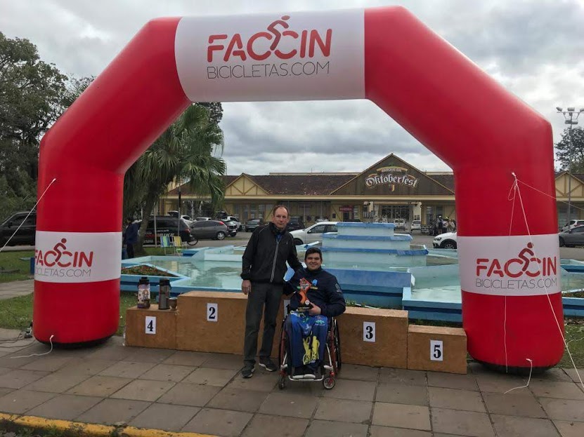 Cassiano Haas foi o primeiro santa-cruzense a participar de uma prova de Paraciclismo H