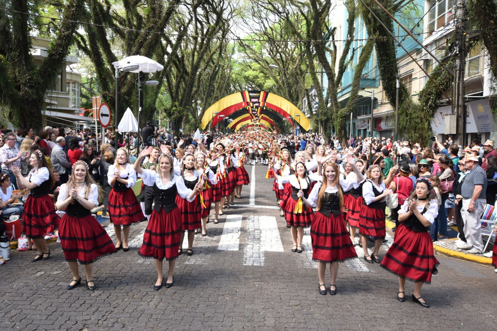 Equipe de Recepção é destaque na Oktoberfest