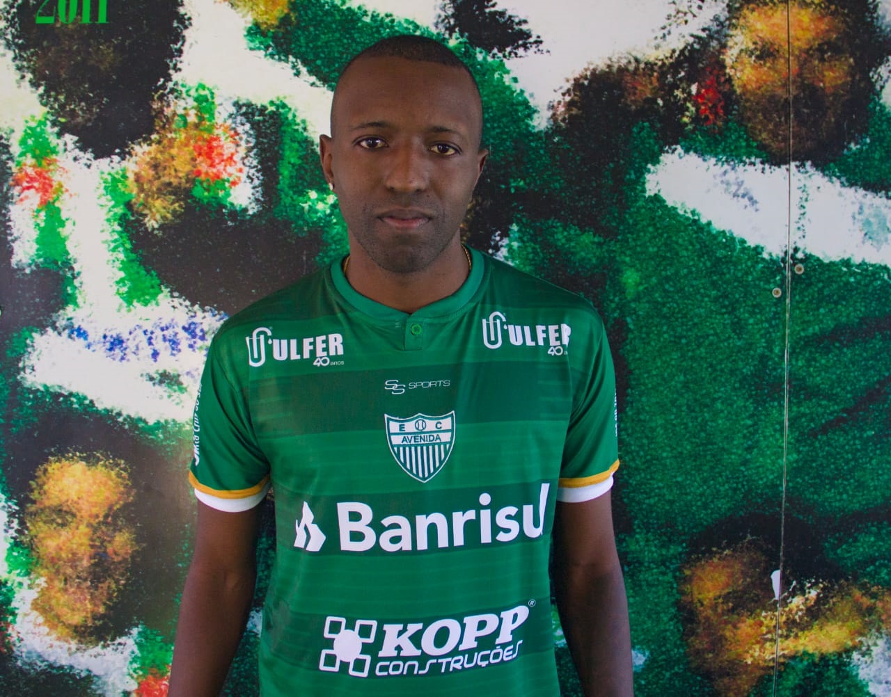 Atacante Tchelé está de volta ao clube