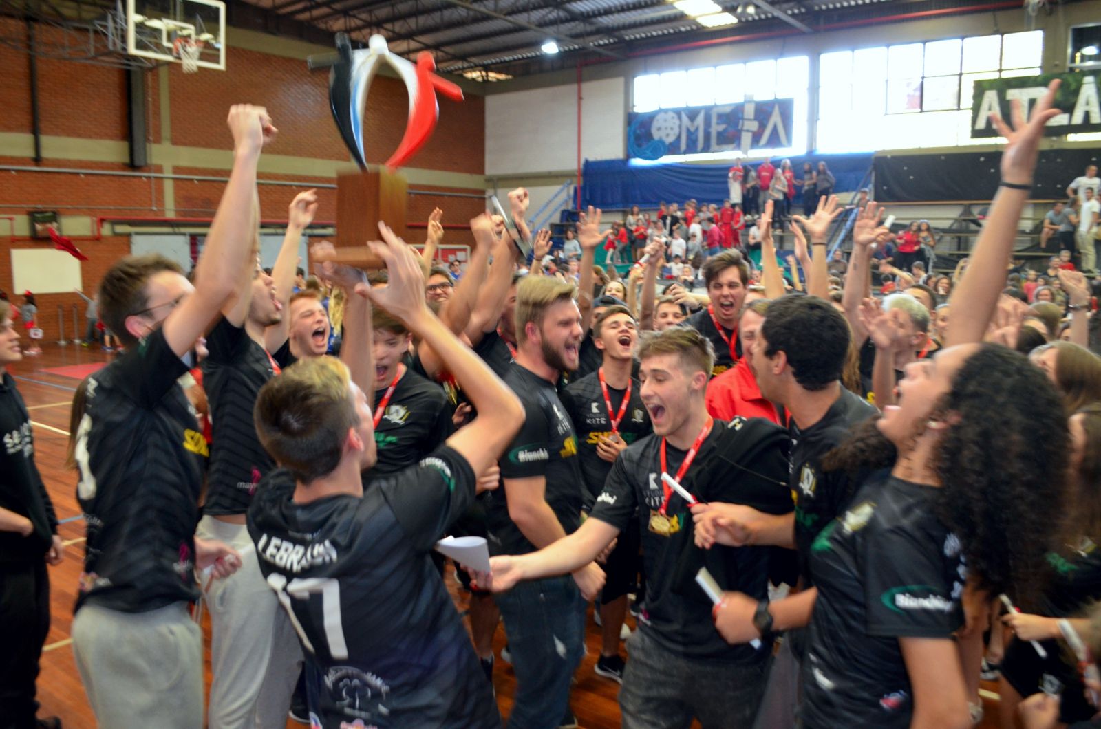 Premiação das equipes campeãs