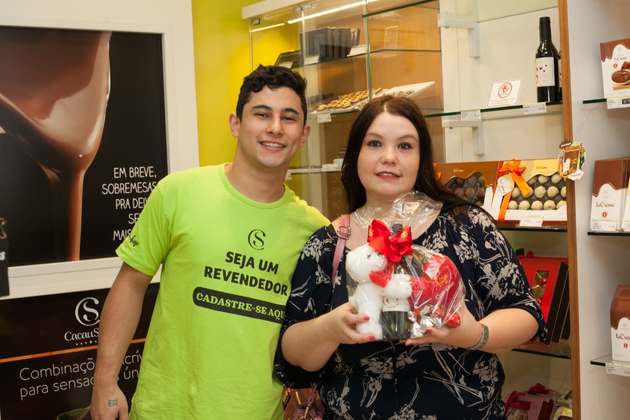 A Deise Martin Emmel foi a contemplada da Cacau Show 