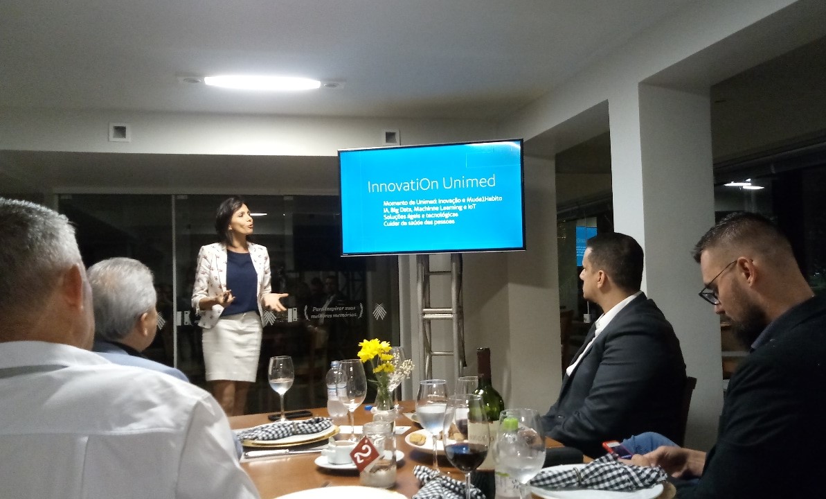 Coordenadora de Marketing da Unimed VTRP, Danielle Harth, explicou o Innovation Unimed
