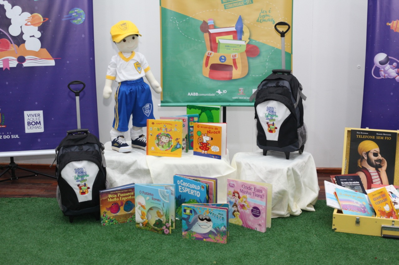 No projeto Mochila Literária as crianças poderão levar para casa uma mochila repleta de livros para interagirem e lerem com seus pais