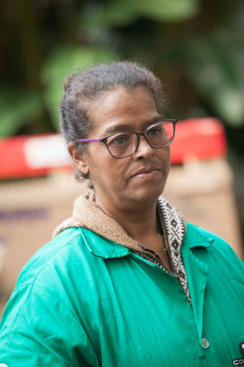 'Eu, Vera, estou há 14 anos neste serviço de coleta seletiva e peço pra população cada vez mais separar o lixo'