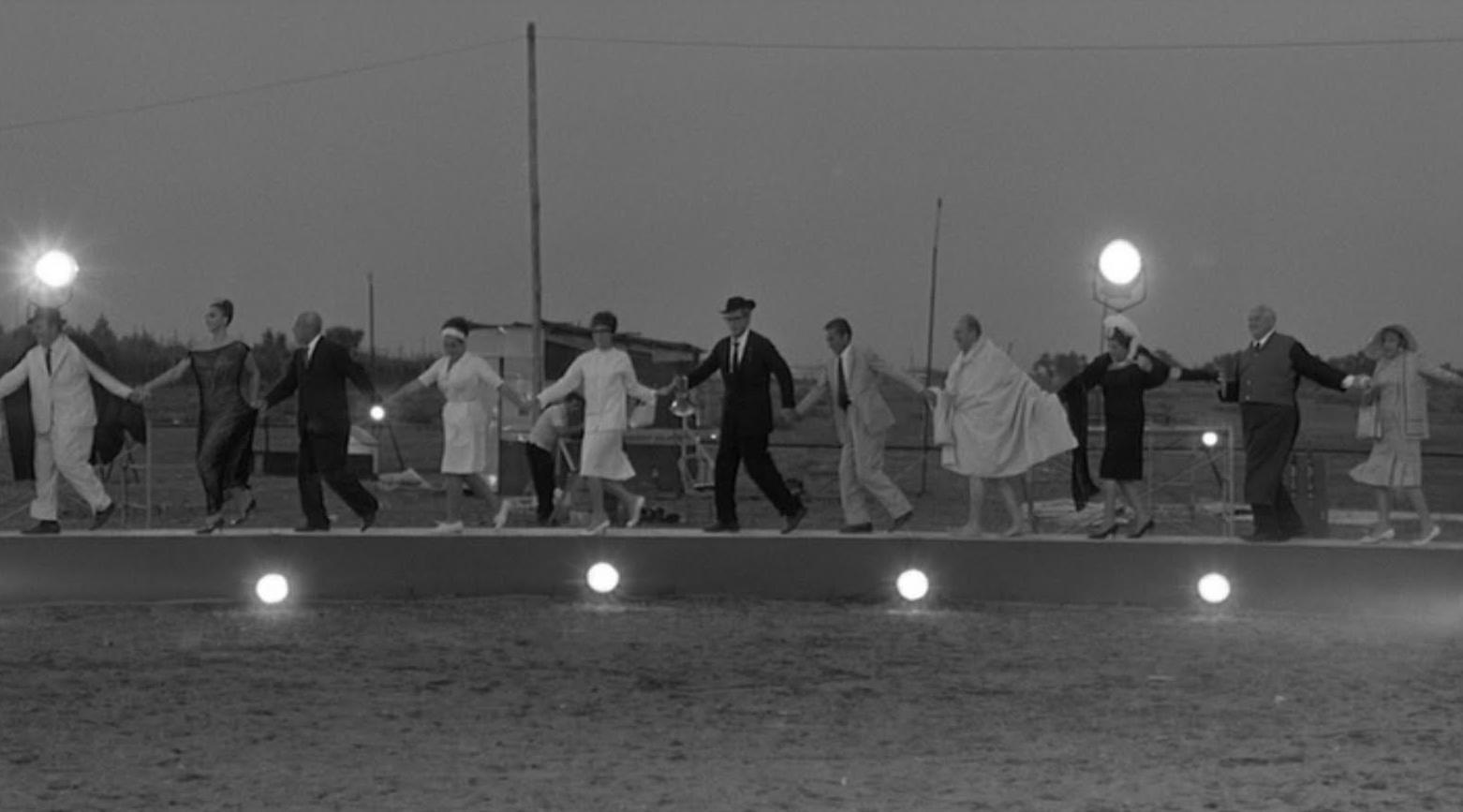 A polêmica obra foi lançada em 1963 em preto e branco