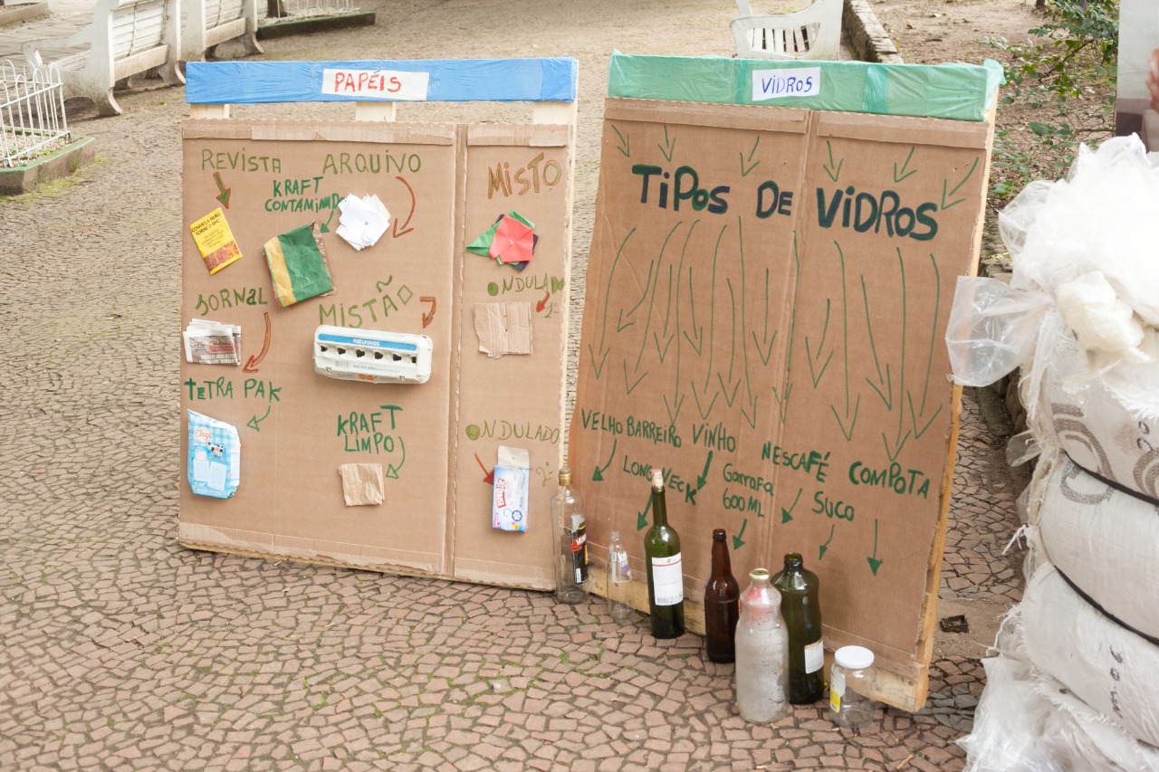 Durante a Semana do Meio Ambiente a COOMCAT explicou todo o processo de reciclagem 