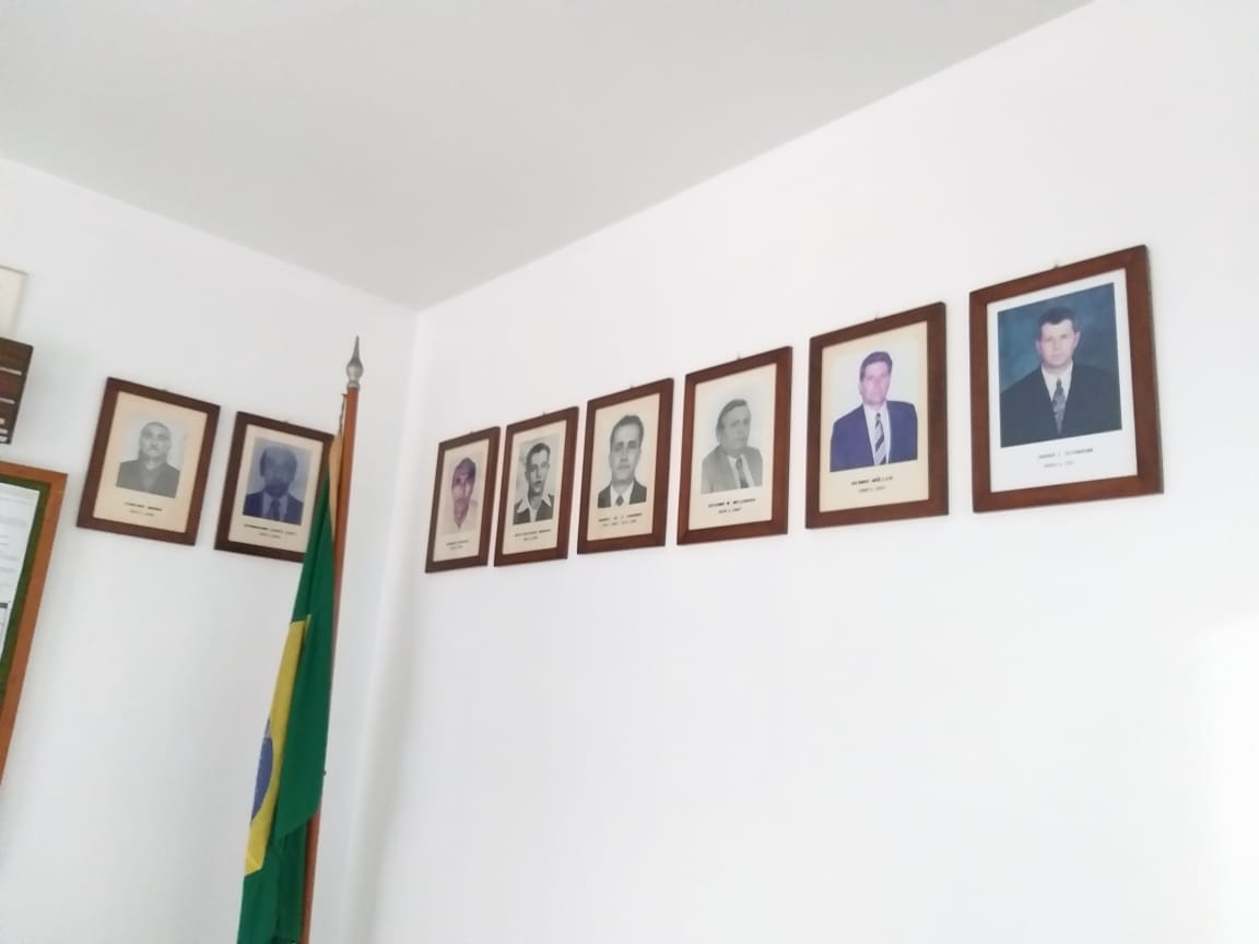 Na Galeria de Presidentes há fotos dos presidentes empossados desde o primeiro mandato em 1958 