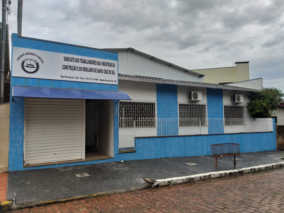 O Sindicato fica localizado na Rua Riachuelo, 108, Centro