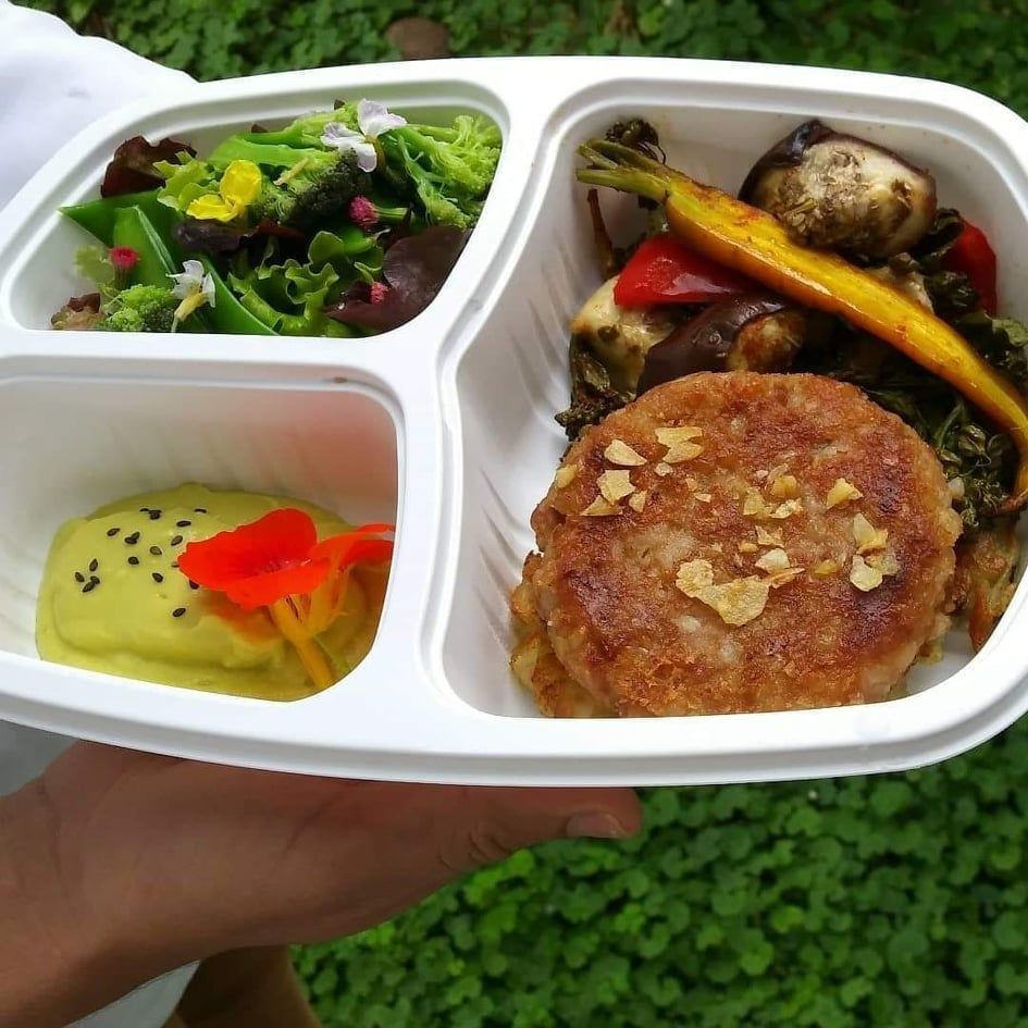 A Vert Cozinha Vegana oferece diariamente marmitas de almoços com refeições saudáveis e sem sofrimento animal 