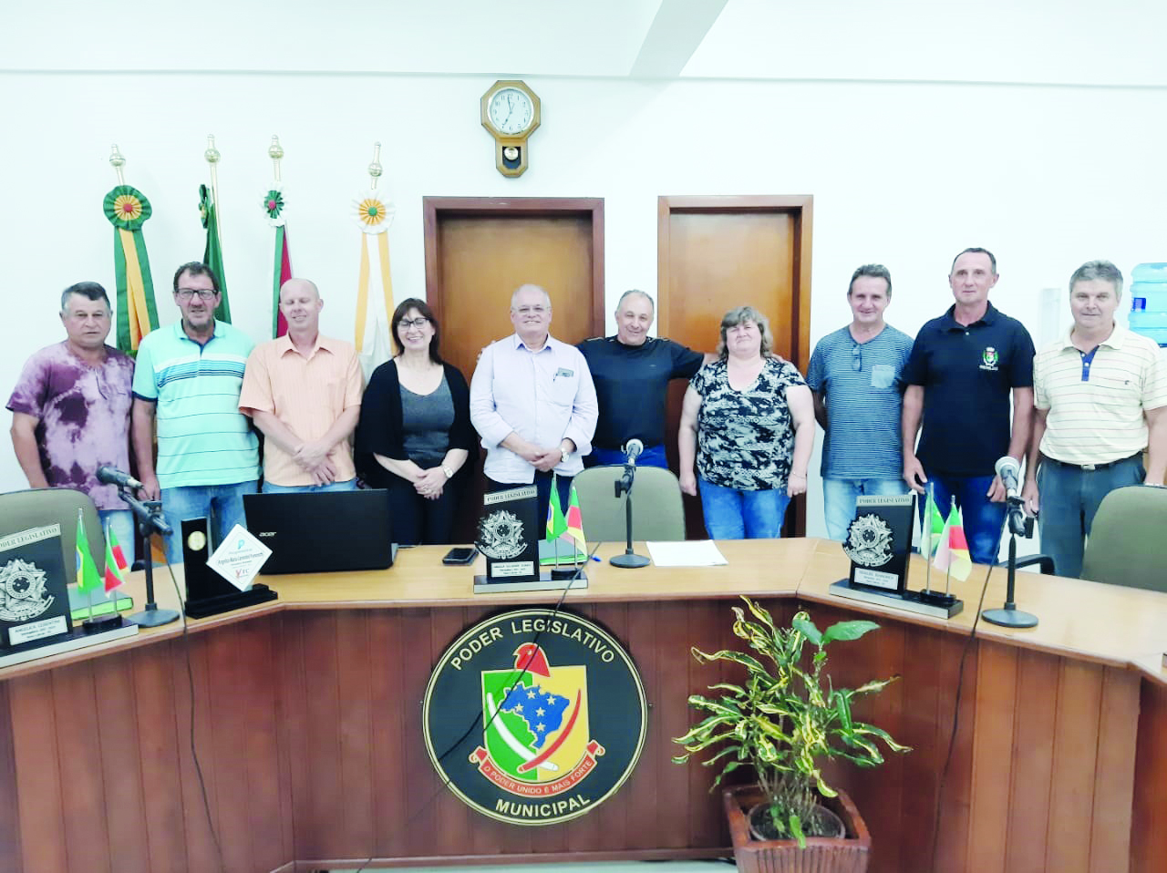 Secretário Leodegar Rodrigues esteve em reunião na Câmara de Vereadores 