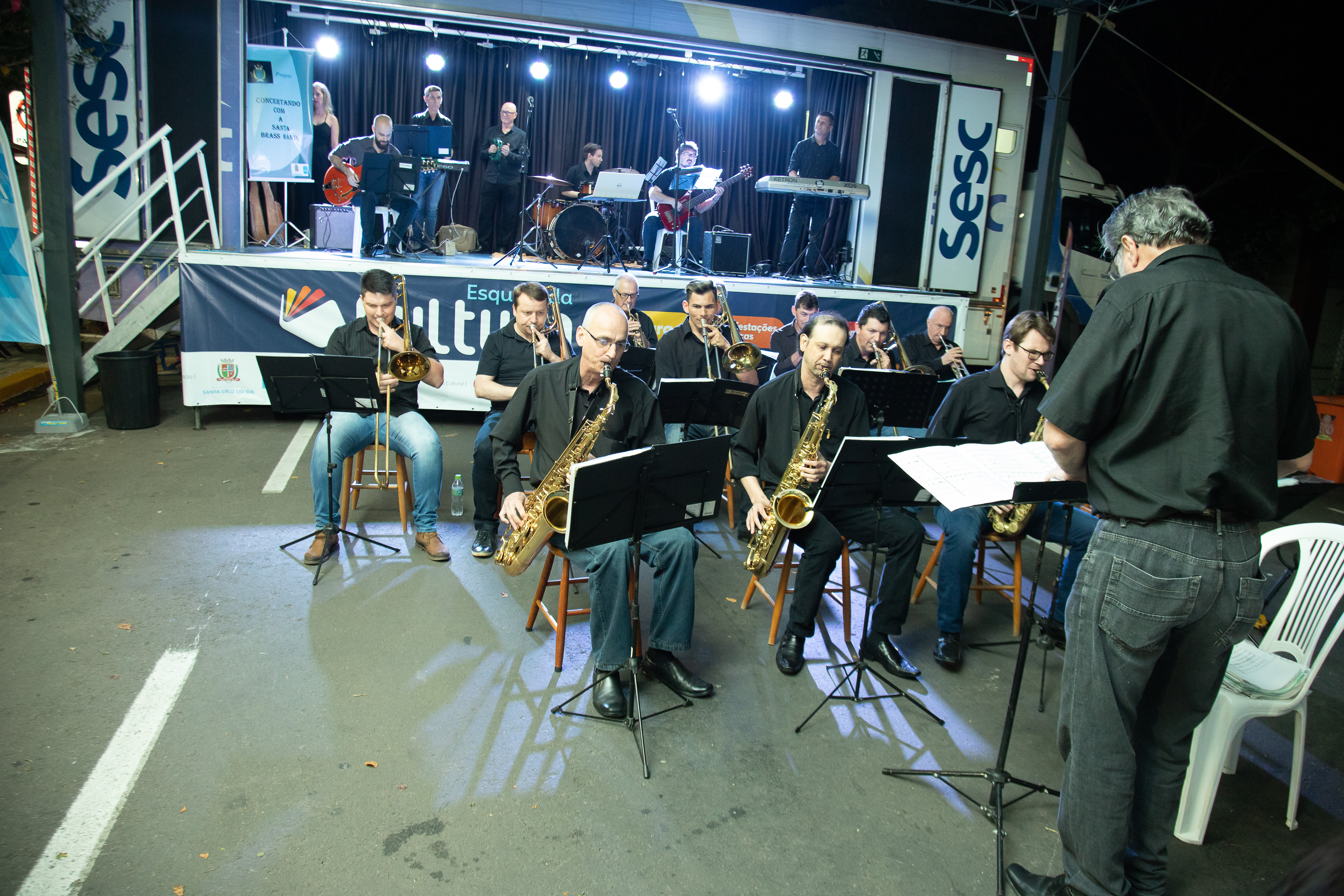 Abertura oficial da Esquina Cultural foi realizado na última quarta-feira com apresentações artísticas, entre elas show da Santa Brass Band 