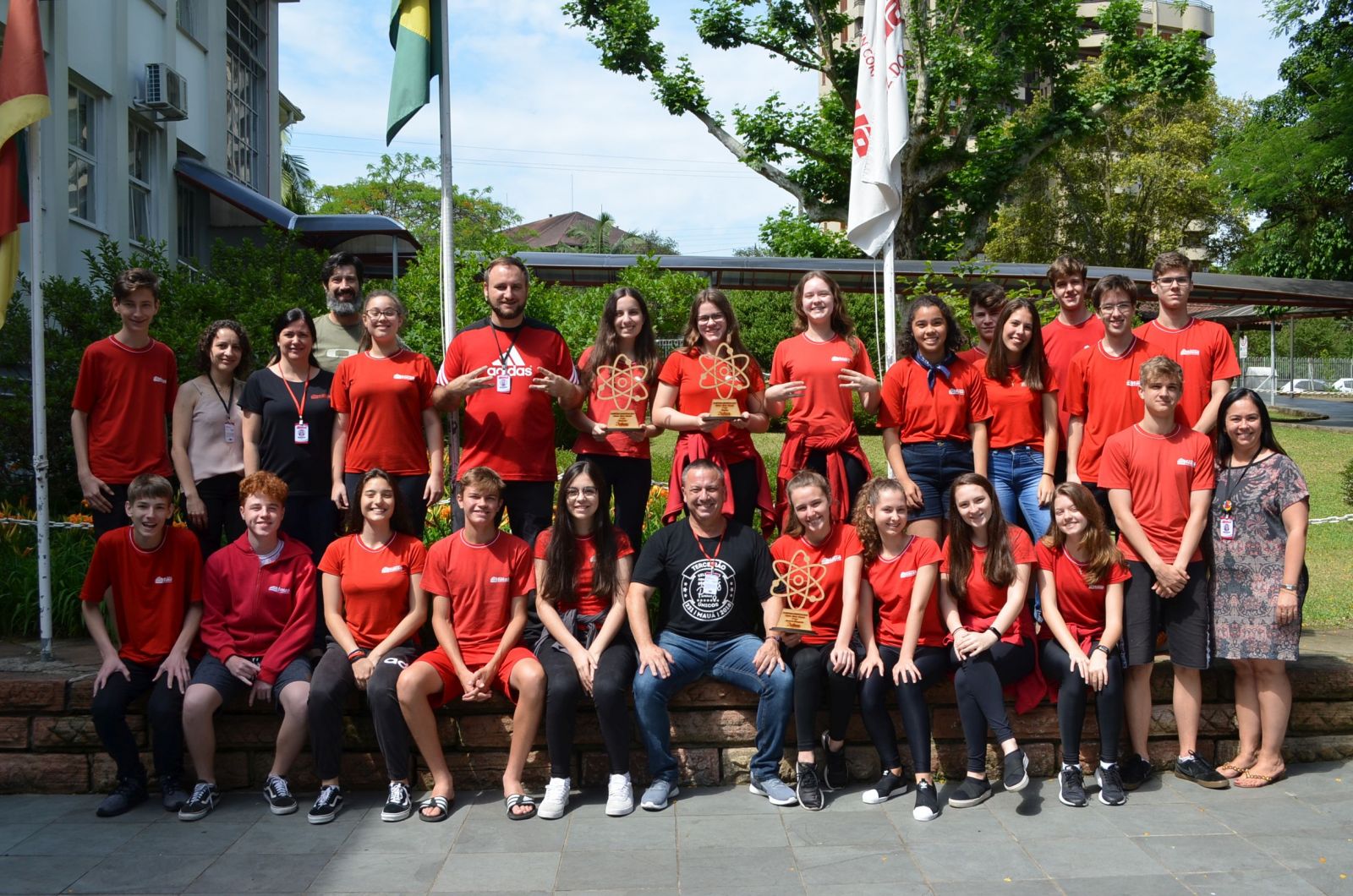 Equipe do Colégio Mauá tricampeã