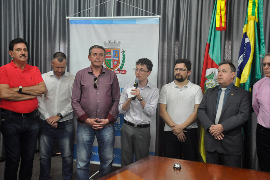 Na presença do vice-presidente do Simers, Régis anunciou o projeto