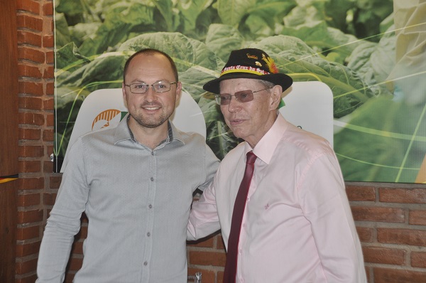 Rodrigo Skalicz Solda e Telmo José Kirst celebram a troca de mandato