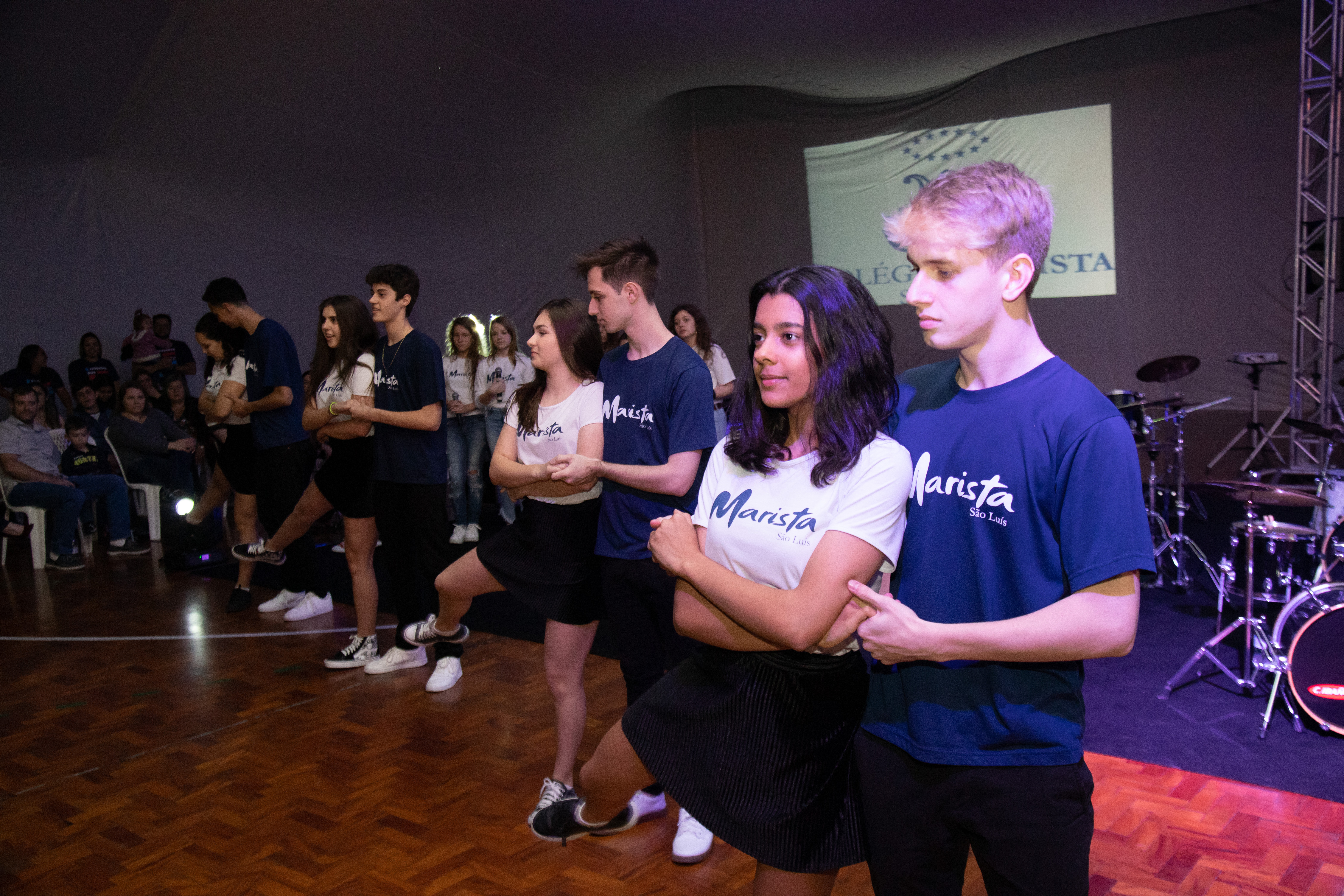 Alunos realizaram apresentações de música, dança e atuação