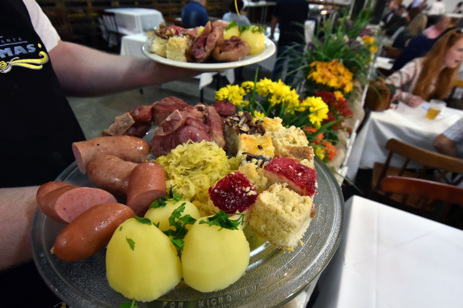 A gastronomia, uma referência da Festa, contará com pratos tradicionais como a cuca alemã, linguiça e outros lanches