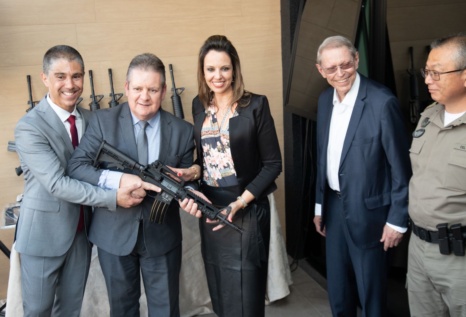 Onze fuzis calibre 5.56 foram doados à Polícia Civil