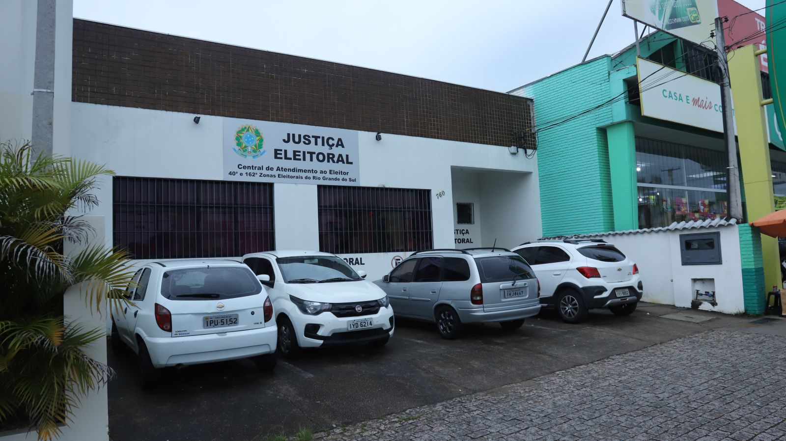 O Cartório Eleitoral, fica na rua Ernesto Alves, 760, no centro de Santa Cruz. O atendimento é de segunda a sexta-feira, das 12 às 19 horas