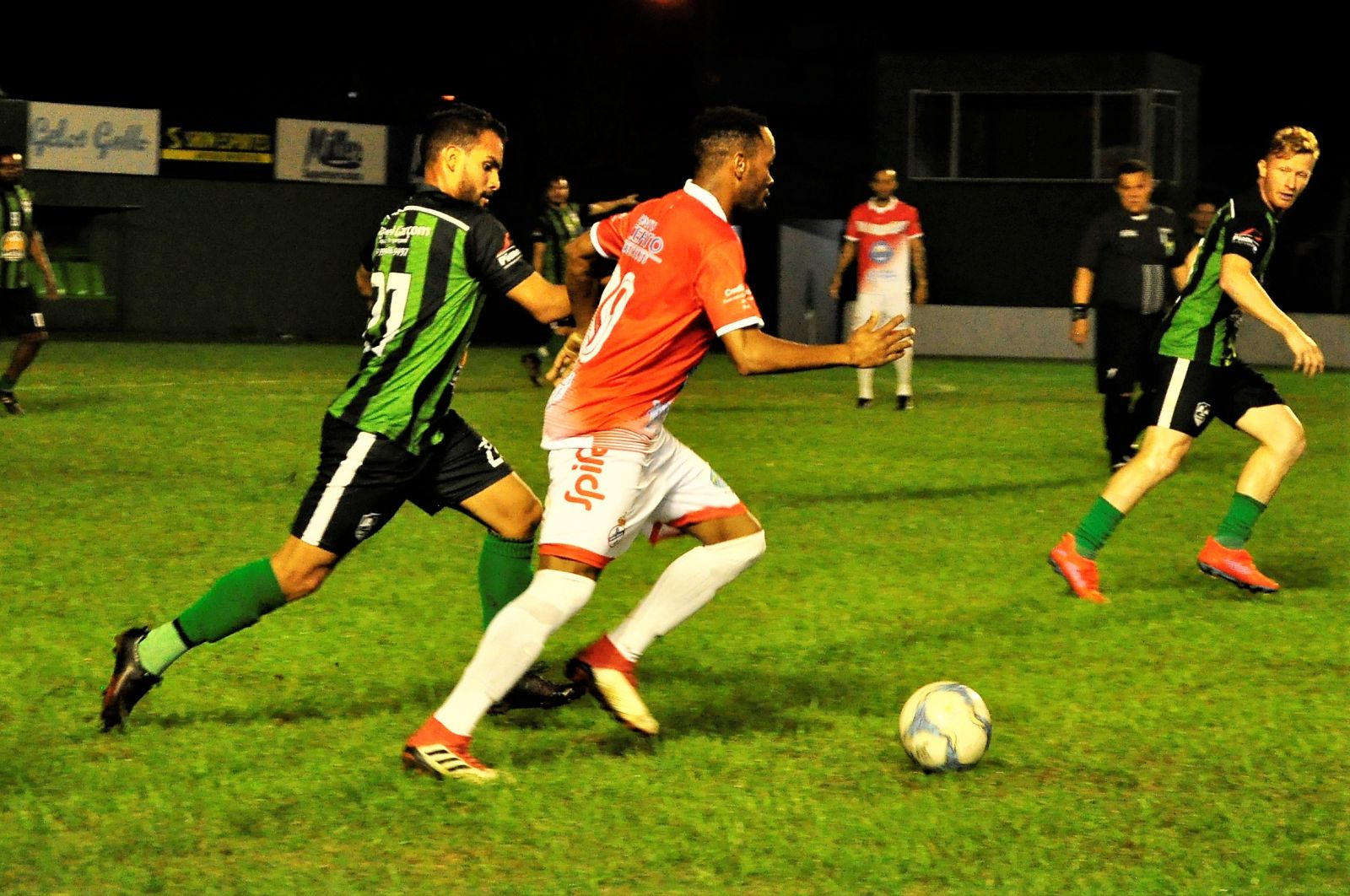 Bom Jesus, do atacante Marrom, quer manter a liderança