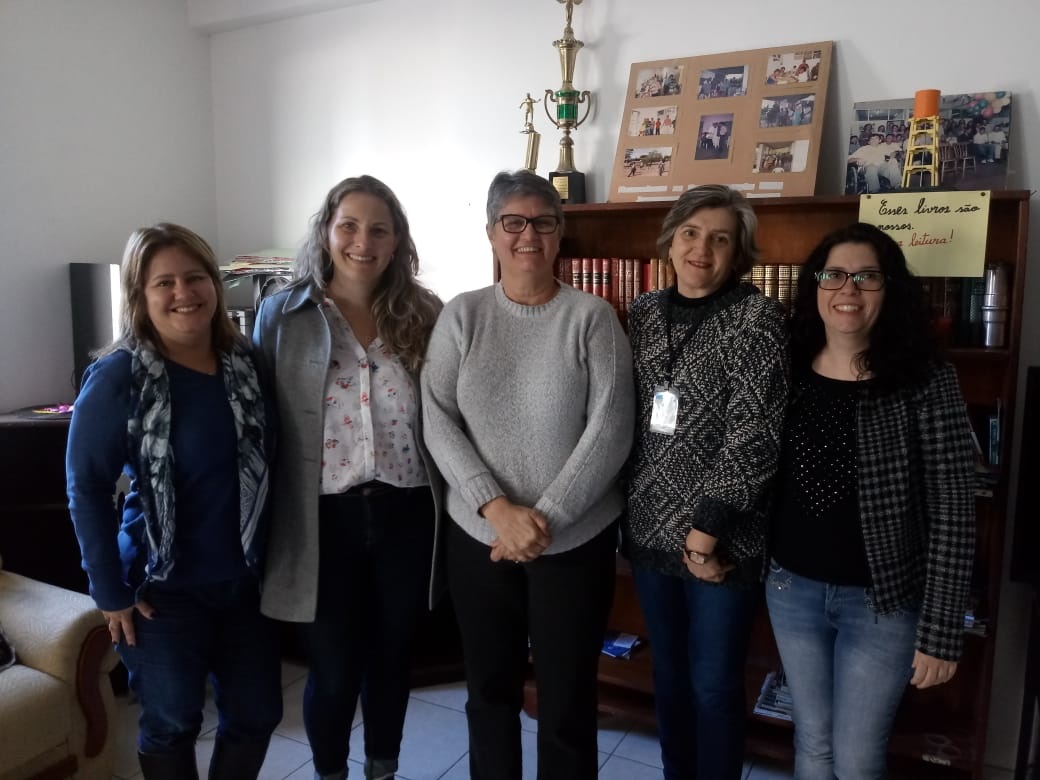 Esq. para Dir. Anelise Aprato, Veridiana Limberger, Marliza Schwingel, Hedi Jacobs, Tais Giordani Pereira