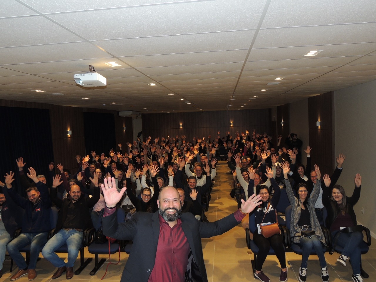 Marcelo Soares palestrou para comerciantes da CDL Santa Cruz