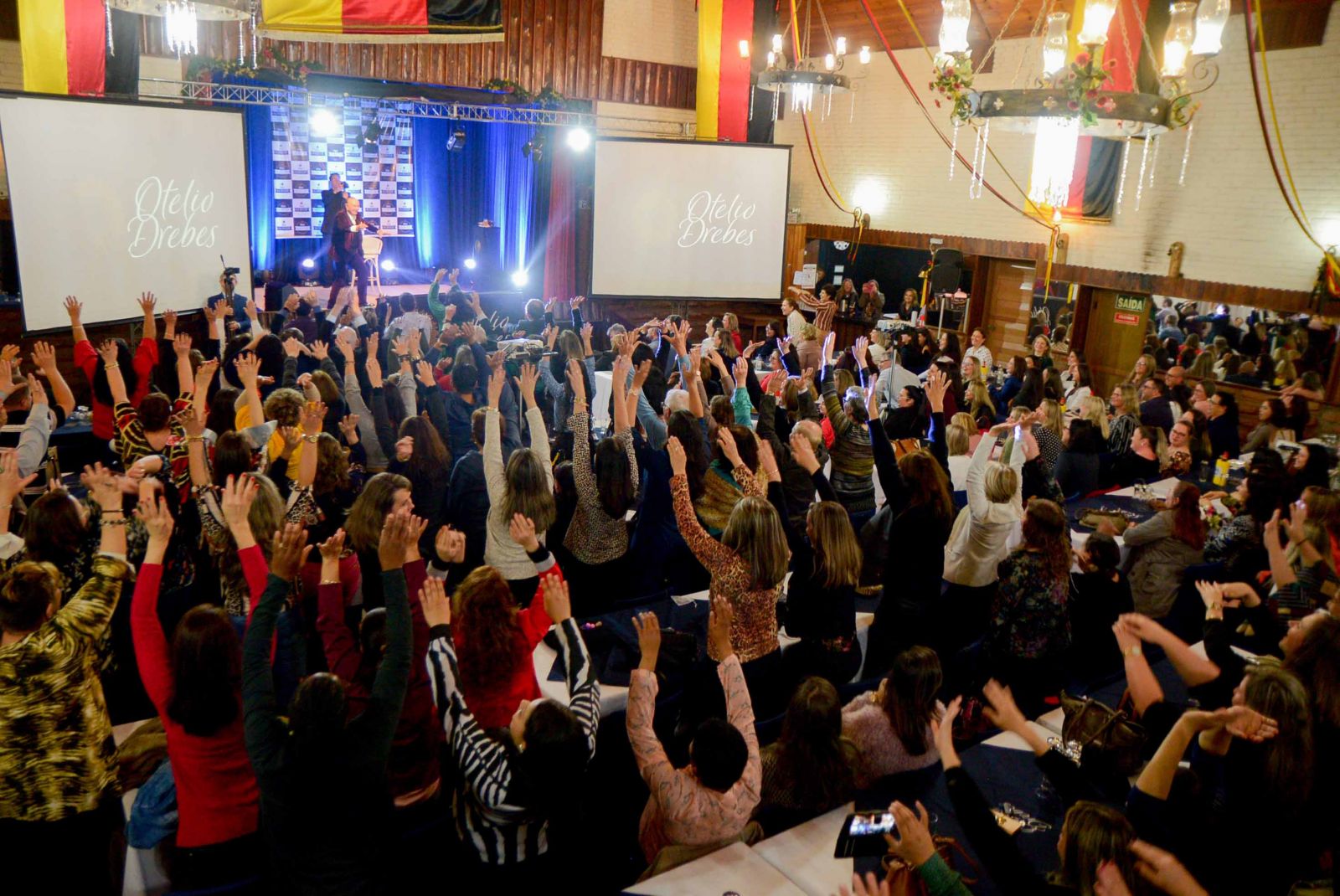 Com cunho social, a palestra arrecadou alimentos não perecíveis, que serão doados a instituições de caridade da cidade