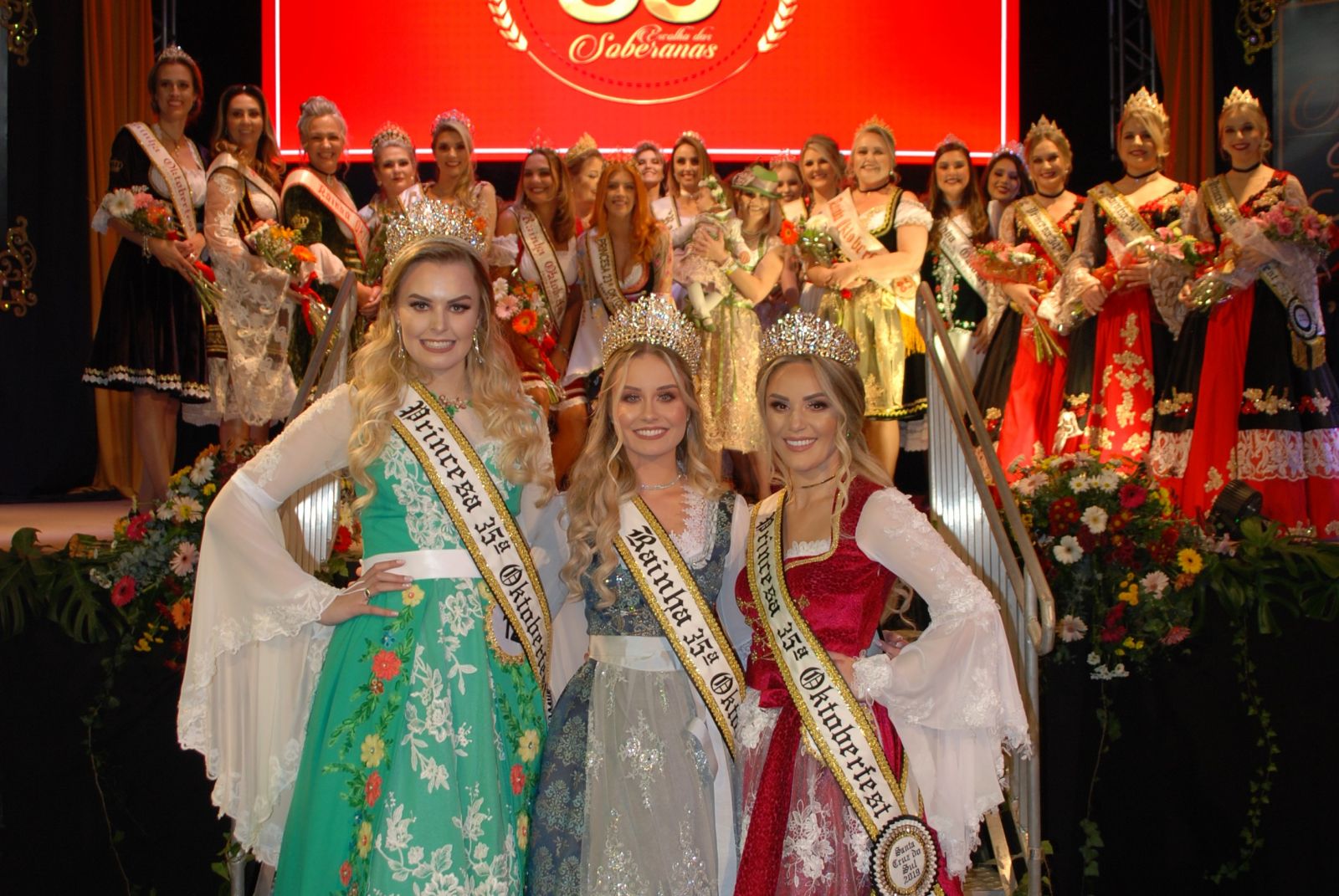 Novo trio de beldades: Jayne Inês Heck, Ana Paula Bohnen e Graziela Schoeninger vão representar a Festa da Alegria de 2019