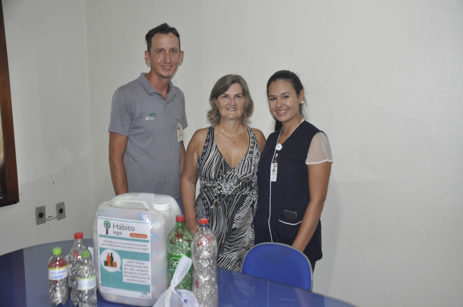 Débora e André receberam as doações feitas pela comunidade, no Riovale Jornal