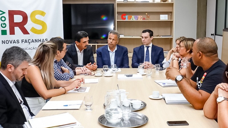 Reunião foi na sede da Secretaria da Educação (Seduc) na última quarta-feira