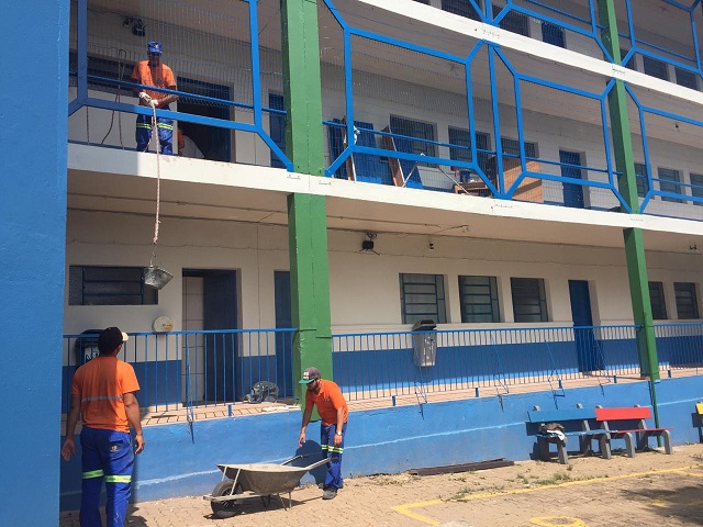 As obras estão concentradas nas escolas Bom Jesus, Santuário, Rauber, Felipe Becker, Pingo de Gente, Bem-Me-Quer, Beija-Flor e Gente Miúda