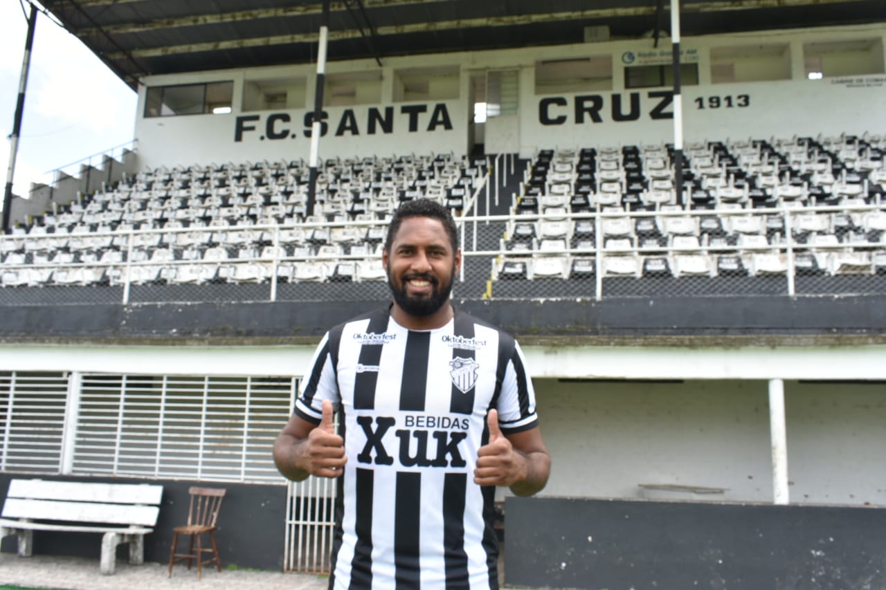 Atacante Jajá é o primeiro atleta anunciado pelo Santa Cruz 