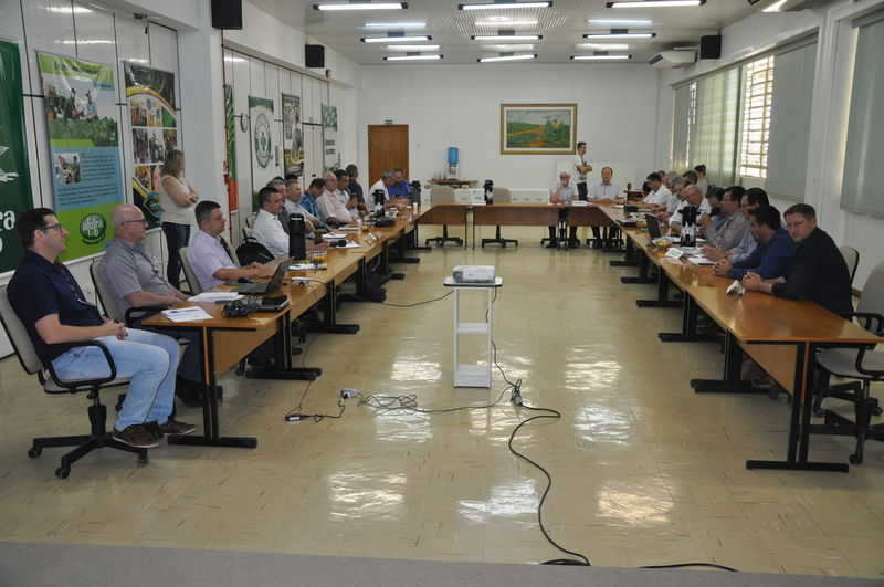 Entidades e empresas realizam encontro para definir acordo sobre preço de comercialização do tabaco para e safra 2019/2020