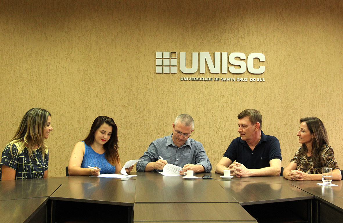 Assinatura foi realizada na última segunda-feira, 6