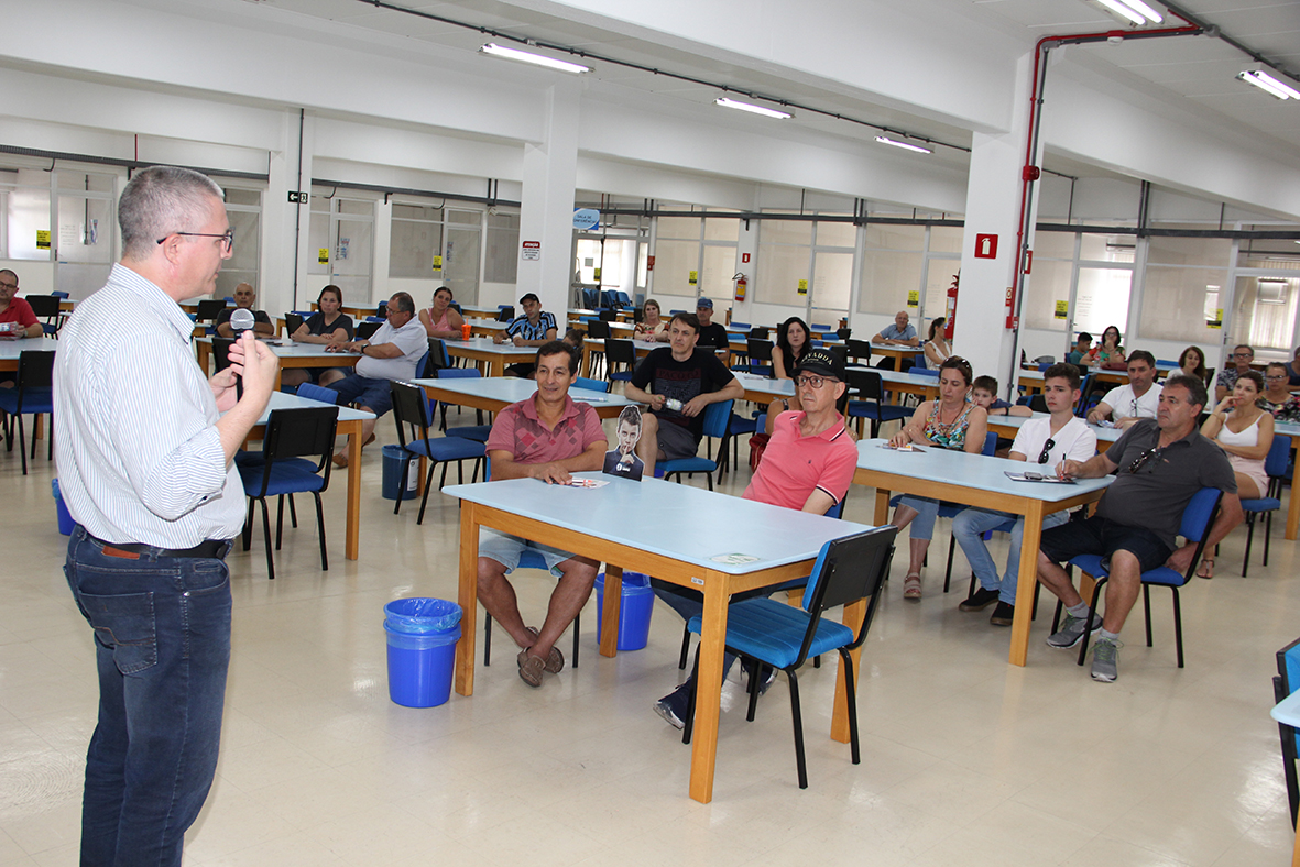 Na ocasião foi realizado um bate-papo sobre a Reinvenção Pedagógica da Unisc, no salão de estudos da Biblioteca Central, com o reitor em exercício, Rafael Frederico Henn